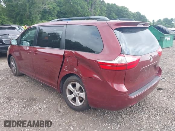 ✅ 2015 Toyota Sienna LE • VIN: 5TDKK3DC5FS597192 • Lot: 42708412. Listed on IAAI with 178,116 mi. Free auction sales archive from the USA and detailed vehicle history report at DreamBid. Image 3.