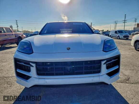 ✅ 2024 Porsche Cayenne • VIN: WP1BA2AY3RDA54516 • Lot: 97017735. Listed on Copart with 19,105 mi. Free auction sales archive from the USA and detailed vehicle history report at DreamBid. Image 5.