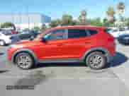 2016 Hyundai Tucson Limited z VIN KM8J33A20GU229712, wystawiony jako IAAI lot #42858852 z przebiegiem 102 042 mil mil oraz . Historia ofert i sprzedaży dostępna na DreamBid. Obrazek 14.