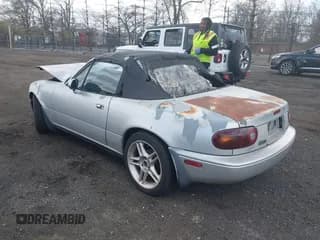 ✅ 1994 Mazda MX-5 Miata • VIN: JM1NA3538R0511573 • Lot: 42044180. Wystawiony na IAAI z przebiegiem 154 298 mil. Bezpłatny archiwum sprzedaży aukcyjnych z USA i szczegółowy raport historii pojazdu na DreamBid. Zdjęcie 3.