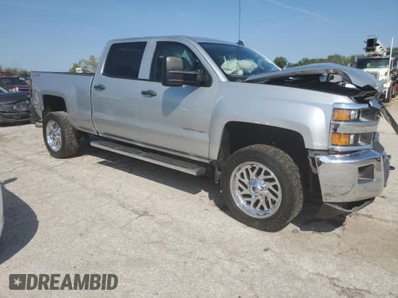 ✅ 2015 Chevrolet Silverado 2500HD LT • VIN: 1GC1KVE85FF178468 • Лот: 71610735. Опубликован ранее на Copart с пробегом 139 640 миль. Бесплатный доступ к архиву аукционных продаж из США и подробный отчёт об истории автомобиля на DreamBid. Изображение 4.