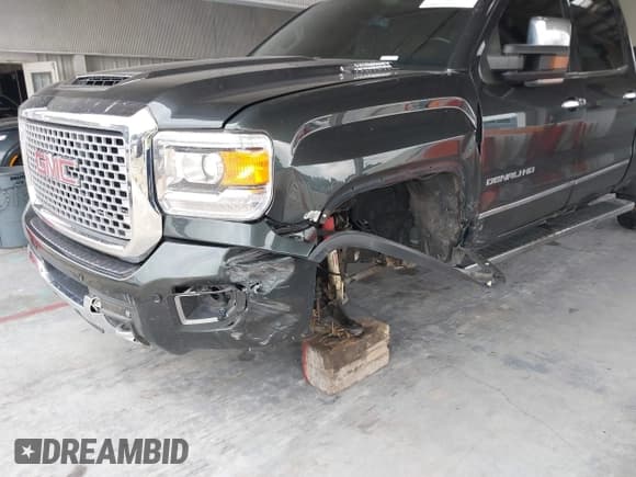 ✅ 2017 GMC Sierra 2500HD Denali • VIN: 1GT12UEY4HF187918 • Лот: 42384580. Опубликован ранее на IAAI с пробегом 117 034 миль. Бесплатный доступ к архиву аукционных продаж из США и подробный отчёт об истории автомобиля на DreamBid. Изображение 6.