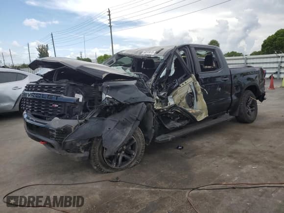 ✅ 2021 Chevrolet Silverado 1500 Custom Trail Boss • VIN: 3GCPYCEL7MG483113 • Lot: 60549075. Wystawiony na Copart z przebiegiem Nie podano. Bezpłatny archiwum sprzedaży aukcyjnych z USA i szczegółowy raport historii pojazdu na DreamBid. Zdjęcie 1.