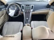 ✅ 2009 Hyundai Sonata GLS • VIN: 5NPET46C89H556269 • Лот: 85920734. Опубликован ранее на Copart с пробегом Не указан. Бесплатный доступ к архиву аукционных продаж из США и подробный отчёт об истории автомобиля на DreamBid. Изображение 8.