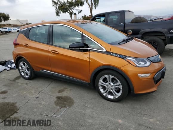 ✅ 2017 Chevrolet Bolt EV LT • VIN: 1G1FW6S03H4127864 • Lot: 81109444. Wystawiony na Copart z przebiegiem 142 674 mil. Bezpłatny archiwum sprzedaży aukcyjnych z USA i szczegółowy raport historii pojazdu na DreamBid. Zdjęcie 4.
