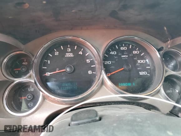 ✅ 2008 Chevrolet Silverado 2500HD Work Truck • VIN: 1GCHC29K38E215073 • Lot: 61954065. Wystawiony na Copart z przebiegiem 332 337 mil. Bezpłatny archiwum sprzedaży aukcyjnych z USA i szczegółowy raport historii pojazdu na DreamBid. Zdjęcie 9.