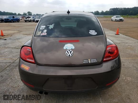 ✅ 2014 Volkswagen Beetle 1.8T • VIN: 3VWJ07AT0EM662491 • Lot: 55875594. Listed on Copart with Not provided. Free auction sales archive from the USA and detailed vehicle history report at DreamBid. Image 6.