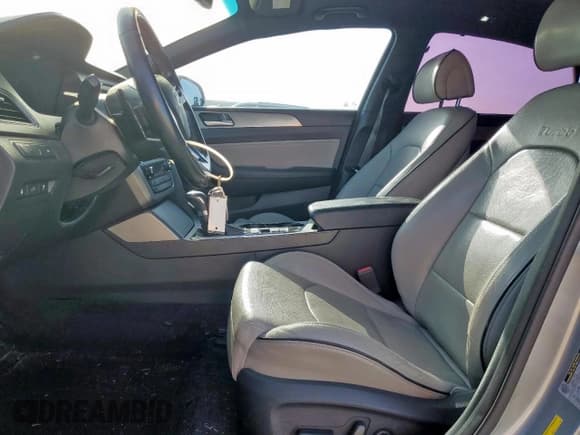 ✅ 2015 Hyundai Sonata Sport • VIN: 5NPE34AB7FH067484 • Lot: 64378815. Wystawiony na Copart z przebiegiem 117 252 mil. Bezpłatny archiwum sprzedaży aukcyjnych z USA i szczegółowy raport historii pojazdu na DreamBid. Zdjęcie 7.