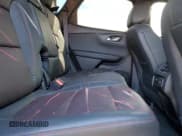 ✅ 2024 Chevrolet Blazer RS • VIN: 3GNKBKRS7RS251386 • Lot: 91226335. Wystawiony na Copart z przebiegiem 15 677 mil. Bezpłatny archiwum sprzedaży aukcyjnych z USA i szczegółowy raport historii pojazdu na DreamBid. Zdjęcie 11.