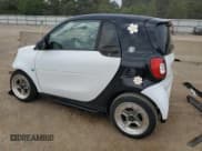 ✅ 2016 Smart fortwo Prime • VIN: WMEFJ5DA4GK054621 • Lot: 68703105. Wystawiony na Copart z przebiegiem 70 845 mil. Bezpłatny archiwum sprzedaży aukcyjnych z USA i szczegółowy raport historii pojazdu na DreamBid. Zdjęcie 2.
