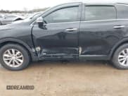 ✅ 2017 Kia Sorento LX • VIN: 5XYPGDA5XHG291740 • Lot: 43742487. Listed on IAAI with 94,163 mi. Free auction sales archive from the USA and detailed vehicle history report at DreamBid. Image 6.