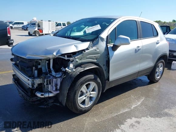 ✅ 2022 Chevrolet Trax LS • VIN: KL7CJNSM5NB503071 • Lot: 42500212. Listed on IAAI with 31,776 mi. Free auction sales archive from the USA and detailed vehicle history report at DreamBid. Image 19.