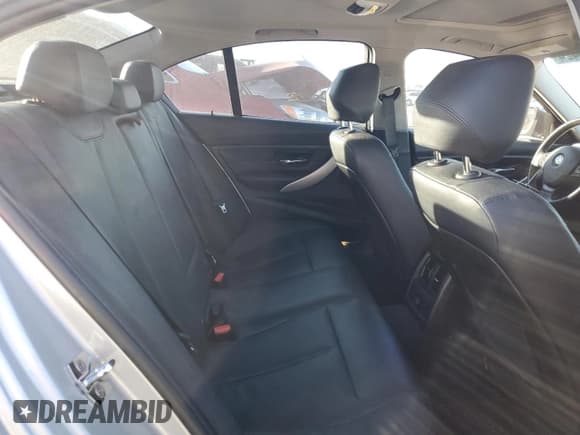 ✅ 2012 BMW 3 Series 328i • VIN: WBA3A5C54CF340846 • Lot: 83855424. Wystawiony na Copart z przebiegiem 111 421 mil. Bezpłatny archiwum sprzedaży aukcyjnych z USA i szczegółowy raport historii pojazdu na DreamBid. Zdjęcie 10.