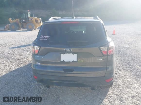 ✅ 2017 Ford Escape SE • VIN: 1FMCU9G94HUB76155 • Lot: 43086492. Listed on IAAI with 119,554 mi. Free auction sales archive from the USA and detailed vehicle history report at DreamBid. Image 15.
