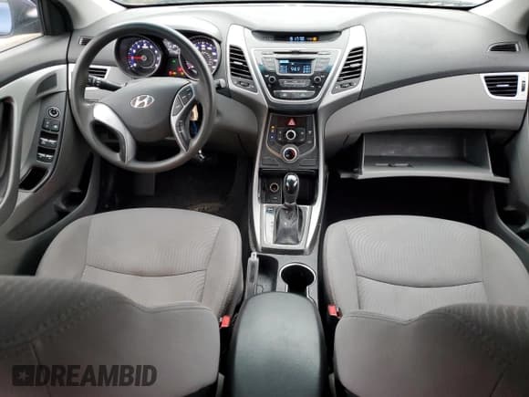 ✅ 2016 Hyundai Elantra SE • VIN: 5NPDH4AE1GH707293 • Lot: 90349095. Wystawiony na Copart z przebiegiem 117 755 mil. Bezpłatny archiwum sprzedaży aukcyjnych z USA i szczegółowy raport historii pojazdu na DreamBid. Zdjęcie 8.