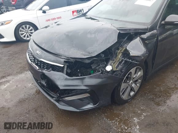 ✅ 2019 Kia Optima LX • VIN: 5XXGT4L39KG316646 • Lot: 42886067. Wystawiony na IAAI z przebiegiem 99 426 mil. Bezpłatny archiwum sprzedaży aukcyjnych z USA i szczegółowy raport historii pojazdu na DreamBid. Zdjęcie 6.