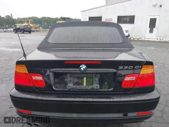 ✅ 2004 BMW 3 Series 330Ci • VIN: WBABW53484PL47329 • Lot: 42572220. Listed on IAAI with 106,954 mi. Free auction sales archive from the USA and detailed vehicle history report at DreamBid. Image 16.