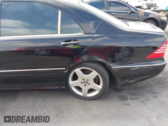 ✅ 2006 Mercedes-Benz S 430 • VIN: WDBNG70JX6A463140 • Lot: 43066917. Wystawiony na IAAI z przebiegiem 101 880 mil. Bezpłatny archiwum sprzedaży aukcyjnych z USA i szczegółowy raport historii pojazdu na DreamBid. Zdjęcie 6.