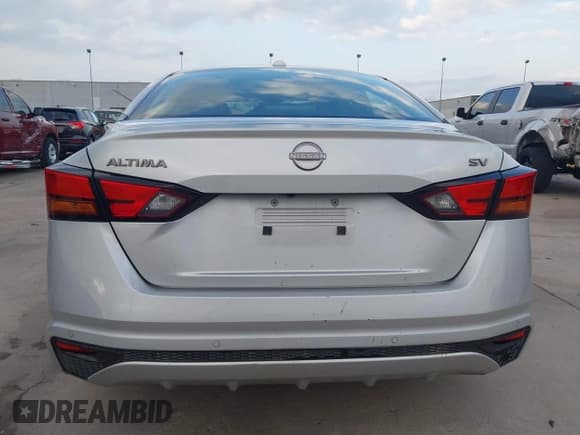 ✅ 2024 Nissan Altima SV • VIN: 1N4BL4DV1RN325646 • Lot: 43740877. Listed on IAAI with 47,338 mi. Free auction sales archive from the USA and detailed vehicle history report at DreamBid. Image 17.