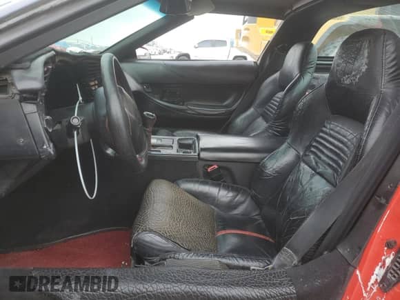 1996 Chevrolet Corvette z VIN 1G1YY22P5T5102816, wystawiony jako Copart lot #84458534 z przebiegiem 251 812 mil mil oraz Czysty tytuł • Clean title. Historia ofert i sprzedaży dostępna na DreamBid. Obrazek 7.