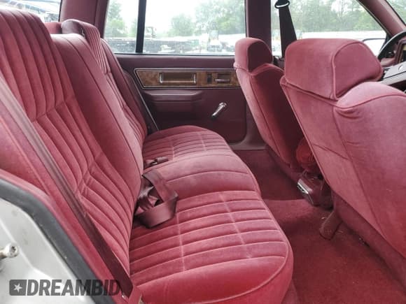 ✅ 1991 Buick Skylark • VIN: 1G4NV54N6MM265980 • Лот: 61138725. Опубликован ранее на Copart с пробегом 128 550 миль. Бесплатный доступ к архиву аукционных продаж из США и подробный отчёт об истории автомобиля на DreamBid. Изображение 10.