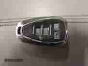 2018 Chevrolet Malibu Premier z VIN 1G1ZE5SX9JF103988, wystawiony jako IAAI lot #41557344 z przebiegiem 69 384 mil mil oraz . Historia ofert i sprzedaży dostępna na DreamBid. Obrazek 11.