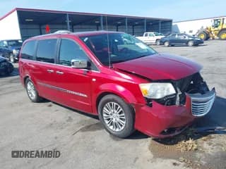 ✅ 2014 Chrysler Town & Country Touring L 30th Anniversary • VIN: 2C4RC1CG9ER239623 • Лот: 42167504. Опубликован ранее на IAAI с пробегом 165 140 миль. Бесплатный доступ к архиву аукционных продаж из США и подробный отчёт об истории автомобиля на DreamBid. Изображение 1.