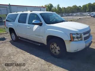 ✅ 2007 Chevrolet Suburban LTZ • VIN: 3GNFK16377G241403 • Lot: 43189203. Listed on IAAI with 209,442 mi. Free auction sales archive from the USA and detailed vehicle history report at DreamBid. Image 1.
