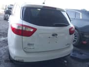 ✅ 2016 Ford C-Max SE • VIN: 1FADP5AU5GL109919 • Lot: 41602524. Wystawiony na IAAI z przebiegiem 206 198 mil. Bezpłatny archiwum sprzedaży aukcyjnych z USA i szczegółowy raport historii pojazdu na DreamBid. Zdjęcie 17.