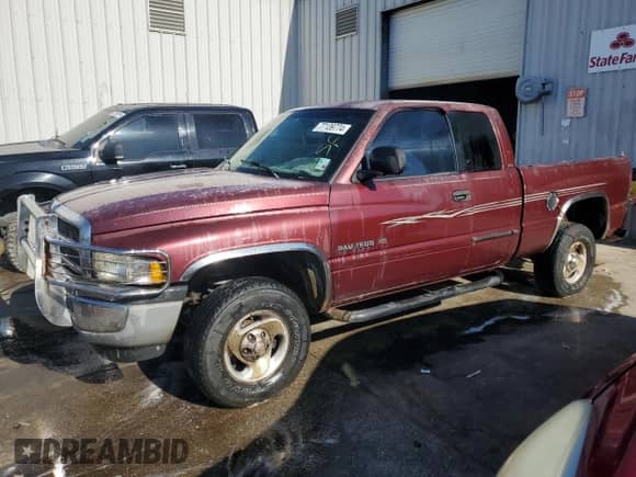 2001 Dodge 1500 z VIN 1B7HF13Z51J292550, wystawiony jako Copart lot #77139774 z przebiegiem 291 671 mil mil oraz Szkoda całkowita • Salvage title. Historia ofert i sprzedaży dostępna na DreamBid. Obrazek 1.