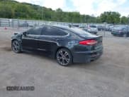 ✅ 2019 Ford Fusion Titanium • VIN: 3FA6P0D95KR187128 • Лот: 43262017. Опубликован ранее на IAAI с пробегом 133 379 миль. Бесплатный доступ к архиву аукционных продаж из США и подробный отчёт об истории автомобиля на DreamBid. Изображение 3.