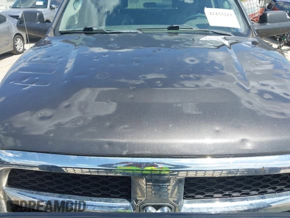 ✅ 2017 Ram 2500 Tradesman • VIN: 3C6UR5HL0HG616122 • Lot: 42433213. Listed on IAAI with 318,572 mi. Free auction sales archive from the USA and detailed vehicle history report at DreamBid. Image 6.