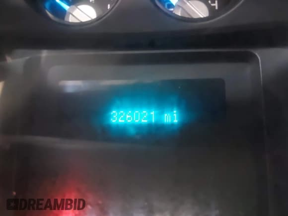 ✅ 2015 Ford F-250 XL • VIN: 1FDBF2B61FED21735 • Lot: 42514626. Wystawiony na IAAI z przebiegiem 326 021 mil. Bezpłatny archiwum sprzedaży aukcyjnych z USA i szczegółowy raport historii pojazdu na DreamBid. Zdjęcie 15.