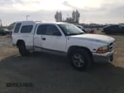 ✅ 1997 Dodge Dakota • VIN: 1B7GL23X0VS124517 • Lot: 82896894. Wystawiony na Copart z przebiegiem 227 782 mil. Bezpłatny archiwum sprzedaży aukcyjnych z USA i szczegółowy raport historii pojazdu na DreamBid. Zdjęcie 4.