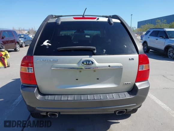 ✅ 2007 Kia Sportage LX • VIN: KNDJE723777448629 • Lot: 41963572. Listed on IAAI with 116,700 mi. Free auction sales archive from the USA and detailed vehicle history report at DreamBid. Image 16.