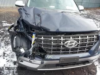 ✅ 2024 Hyundai Venue SEL • VIN: KMHRC8A39RU285918 • Lot: 41480084. Listed on IAAI with 4,824 mi. Free auction sales archive from the USA and detailed vehicle history report at DreamBid. Image 6.