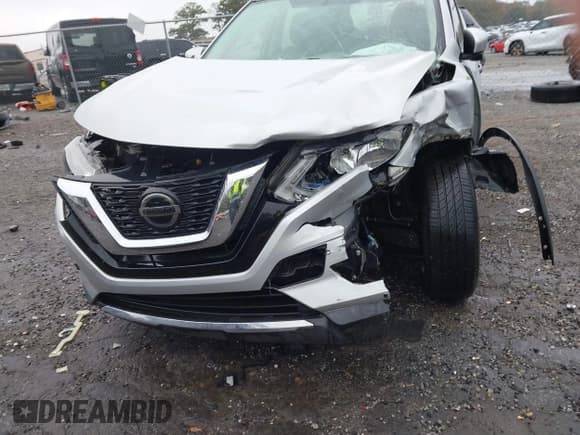 ✅ 2018 Nissan Rogue S • VIN: 5N1AT2MT3JC757174 • Лот: 43552719. Опубликован ранее на IAAI с пробегом 118 145 миль. Бесплатный доступ к архиву аукционных продаж из США и подробный отчёт об истории автомобиля на DreamBid. Изображение 17.