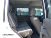 ✅ 2009 Jeep Commander Sport • VIN: 1J8HH48K89C550446 • Lot: 42505106. Wystawiony na IAAI z przebiegiem 124 299 mil. Bezpłatny archiwum sprzedaży aukcyjnych z USA i szczegółowy raport historii pojazdu na DreamBid. Zdjęcie 8.