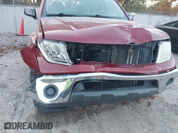 ✅ 2008 Nissan Frontier SE • VIN: 1N6AD07W08C442027 • Lot: 43620102. Wystawiony na IAAI z przebiegiem 157 270 mil. Bezpłatny archiwum sprzedaży aukcyjnych z USA i szczegółowy raport historii pojazdu na DreamBid. Zdjęcie 6.