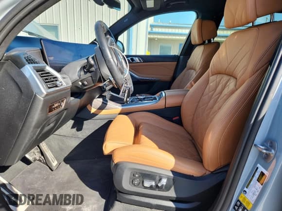 ✅ 2023 BMW X7 xDrive40i • VIN: 5UX23EM02P9P34795 • Лот: 82440955. Опубликован ранее на Copart с пробегом 18 908 миль. Бесплатный доступ к архиву аукционных продаж из США и подробный отчёт об истории автомобиля на DreamBid. Изображение 7.