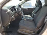 ✅ 2011 Chevrolet Traverse 1LT • VIN: 1GNKRGED3BJ398473 • Lot: 68980154. Wystawiony na Copart z przebiegiem 187 462 mil. Bezpłatny archiwum sprzedaży aukcyjnych z USA i szczegółowy raport historii pojazdu na DreamBid. Zdjęcie 7.