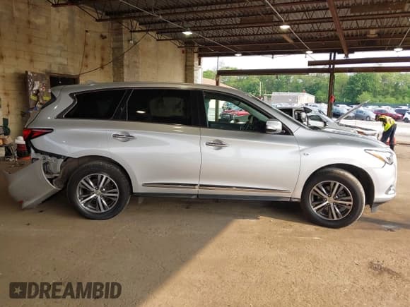 ✅ 2020 Infiniti QX60 Luxe • VIN: 5N1DL0MN4LC531229 • Lot: 42389359. Listed on IAAI with 106,545 mi. Free auction sales archive from the USA and detailed vehicle history report at DreamBid. Image 13.