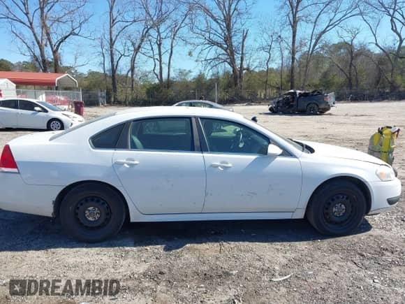 2015 Chevrolet Impala Police Police с VIN 2G1WD5E33F1106432, выставлен на аукционе IAAI как лот 41672458 с пробегом 99 131 миль миль и . История ставок и продаж доступна на DreamBid. Изображение 13.