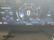 ✅ 2025 Chevrolet Equinox FWD LT • VIN: 3GNAXHEG3SL226292 • Lot: 71932385. Wystawiony na Copart z przebiegiem 22 072 mil. Bezpłatny archiwum sprzedaży aukcyjnych z USA i szczegółowy raport historii pojazdu na DreamBid. Zdjęcie 9.