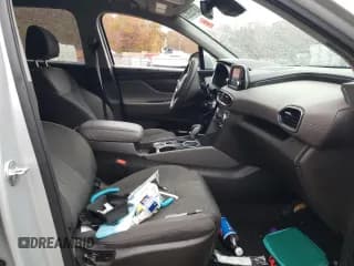 ✅ 2020 Hyundai Santa Fe SE • VIN: 5NMS23AD7LH156174 • Лот: 63015292. Опубликован ранее на Copart с пробегом Не указан. Бесплатный доступ к архиву аукционных продаж из США и подробный отчёт об истории автомобиля на DreamBid. Изображение 5.