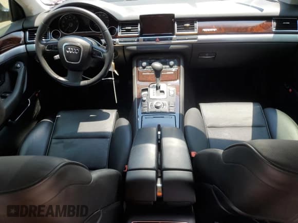 ✅ 2009 Audi A8 4.2L • VIN: WAUMV94E69N008047 • Лот: 60530635. Опубликован ранее на Copart с пробегом Не указан. Бесплатный доступ к архиву аукционных продаж из США и подробный отчёт об истории автомобиля на DreamBid. Изображение 8.