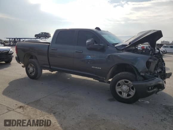 ✅ 2024 Ram 2500 Big Horn • VIN: 3C6UR5DL6RG335854 • Лот: 67075675. Опубликован ранее на Copart с пробегом Не указан. Бесплатный доступ к архиву аукционных продаж из США и подробный отчёт об истории автомобиля на DreamBid. Изображение 4.