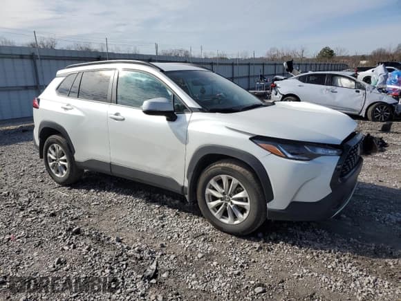 ✅ 2024 Toyota Corolla Cross LE • VIN: 7MUCAAAGXRV077180 • Lot: 42803815. Listed on Copart with 39,971 mi. Free auction sales archive from the USA and detailed vehicle history report at DreamBid. Image 4.