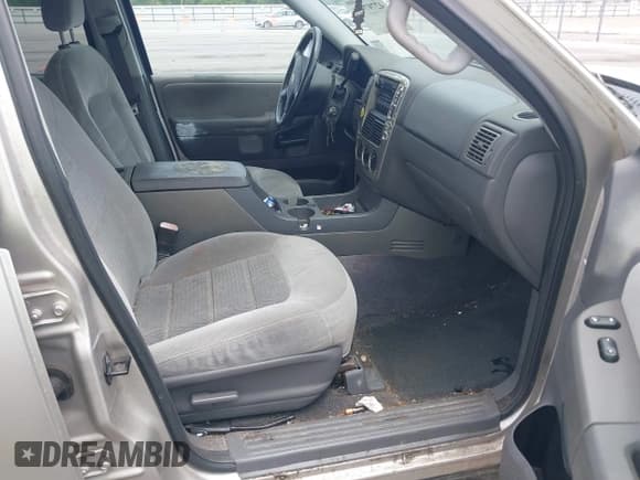 ✅ 2005 Ford Explorer XLT • VIN: 1FMZU63K15UA09278 • Lot: 42797948. Wystawiony na IAAI z przebiegiem Nie podano. Bezpłatny archiwum sprzedaży aukcyjnych z USA i szczegółowy raport historii pojazdu na DreamBid. Zdjęcie 5.