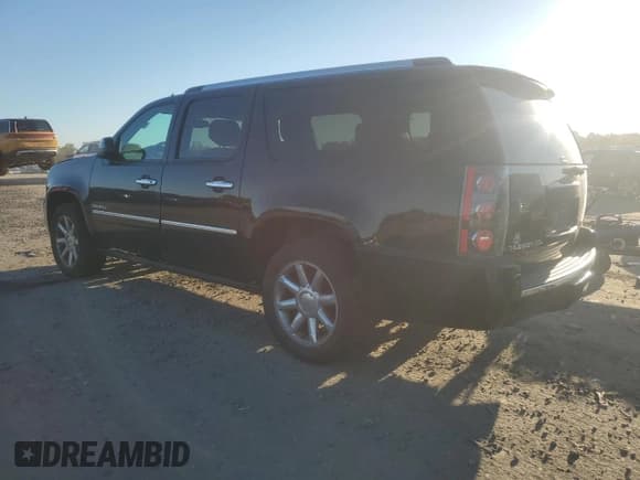 ✅ 2013 GMC Yukon XL Denali • VIN: 1GKS2MEF0DR236399 • Lot: 85902805. Listed on Copart with 134,000 mi. Free auction sales archive from the USA and detailed vehicle history report at DreamBid. Image 2.